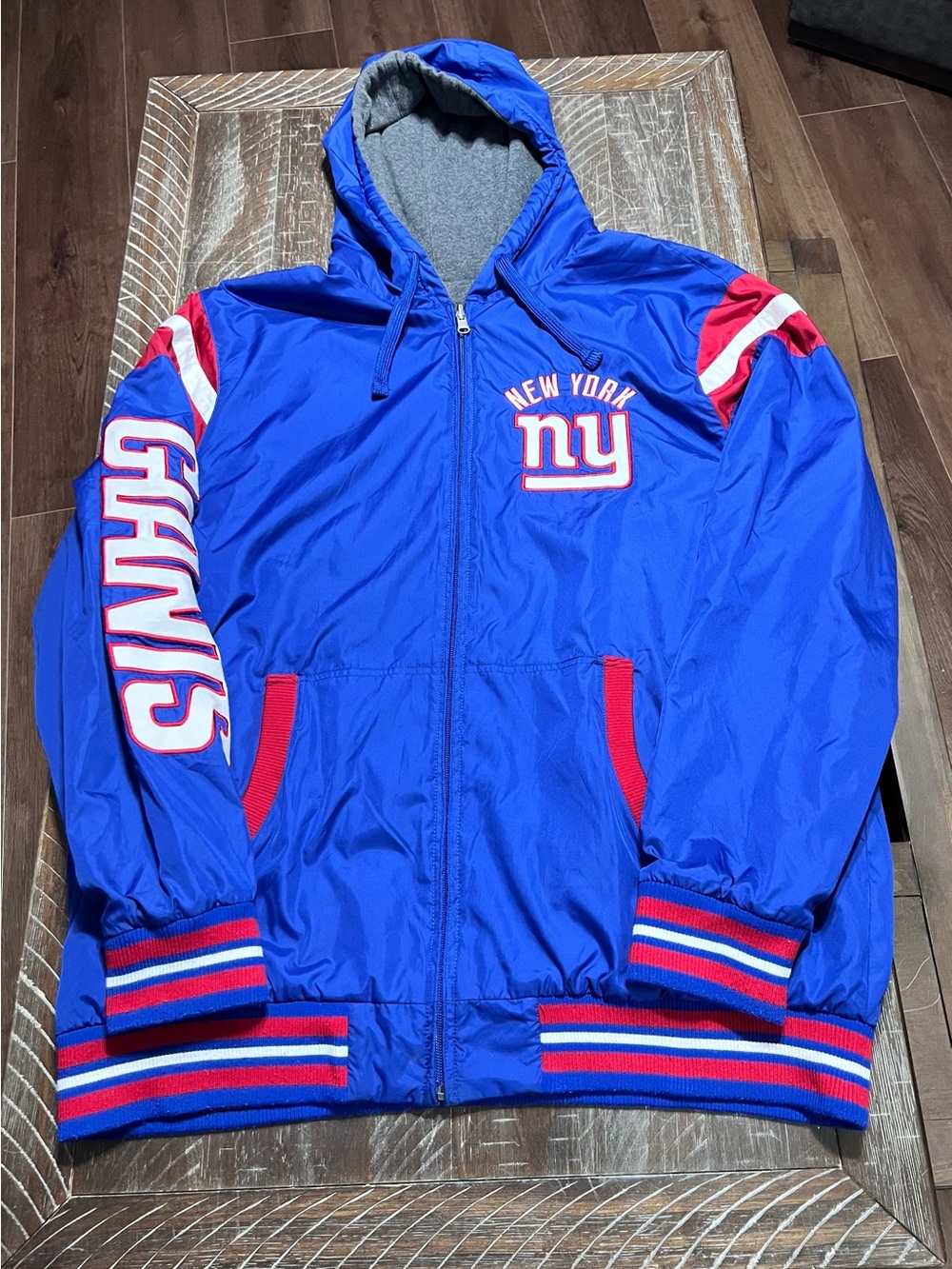 G-III Apparel New York Giants Men’s Reversible Hooded Jacket Blue/Gray Size 2XL.